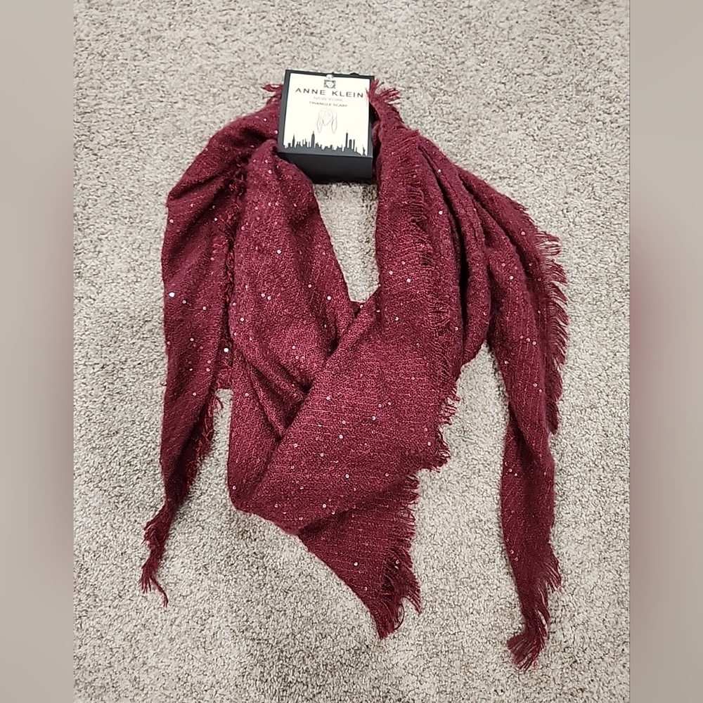 NWT Anne Klein Burgundy New York Truangle Scarf With Fringe And Beading